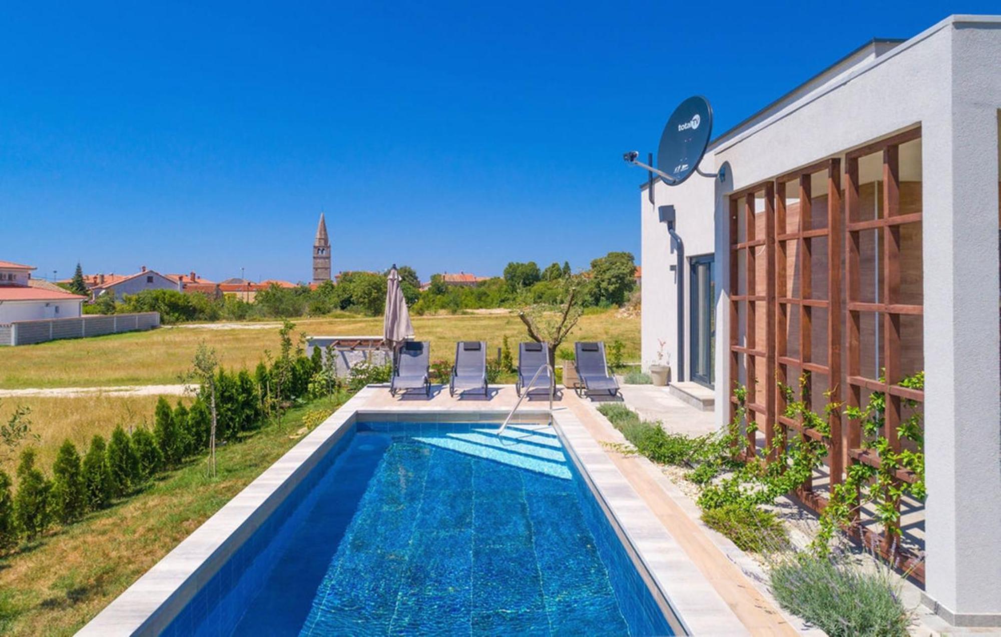 Villa Lily Galižana Zewnętrze zdjęcie